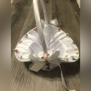 Flower girl basket